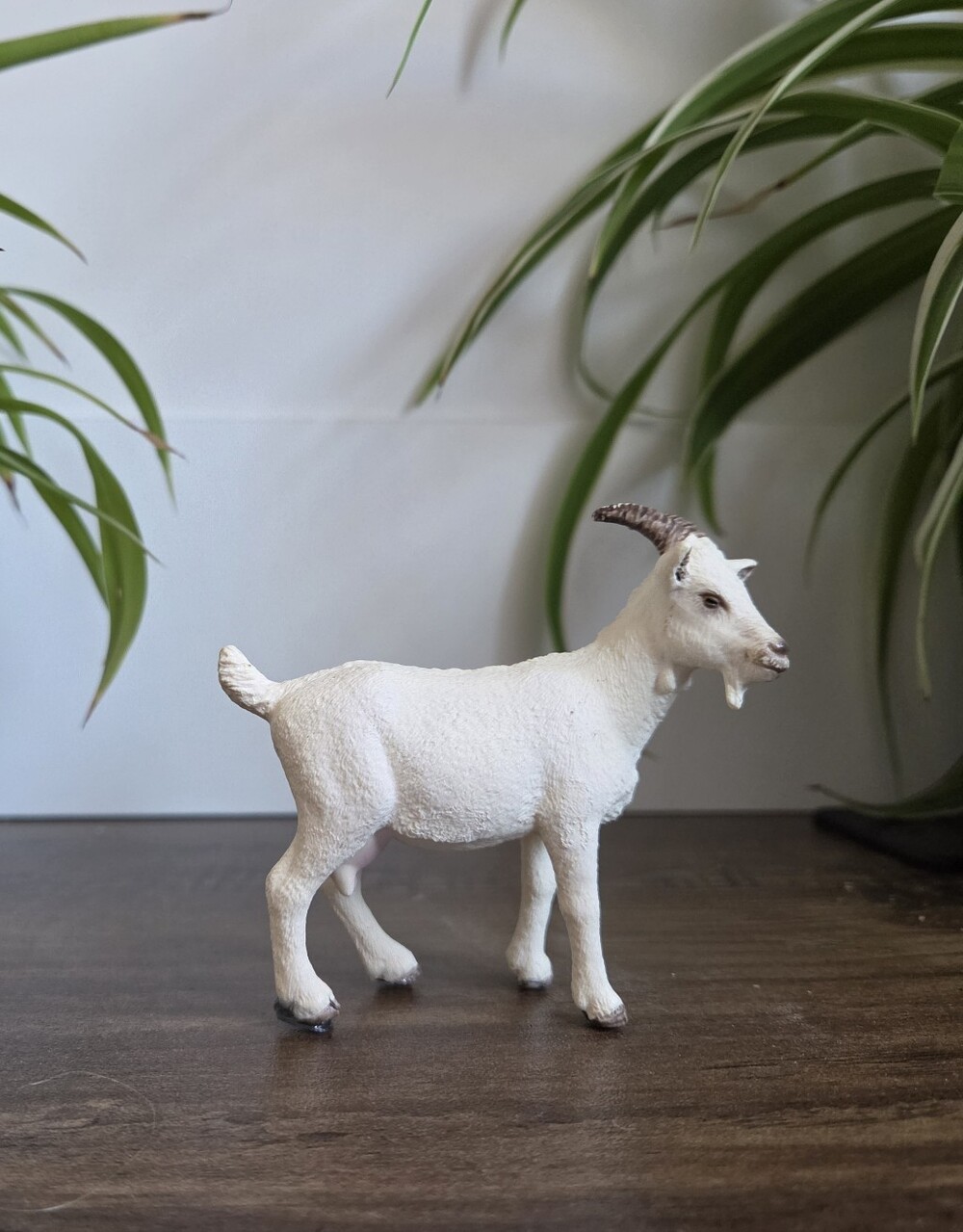 Retired Schleich White Nanny Goat